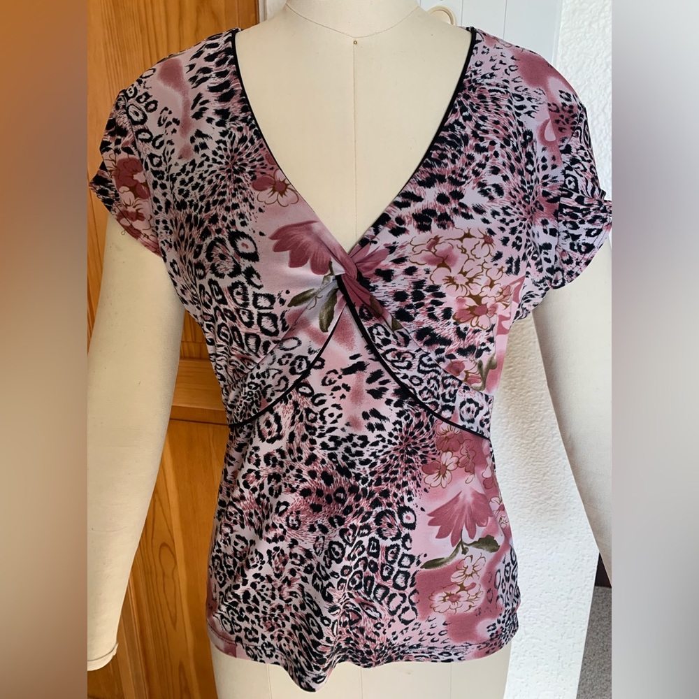 Olivia Paige top in good condition
